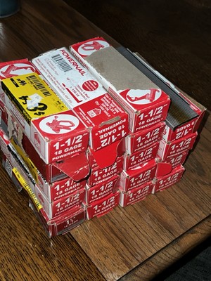 Powernail L150-18 18-Gauge 1-1/2   L-Cleat Flooring Nails (19000 ct)  19 Boxes