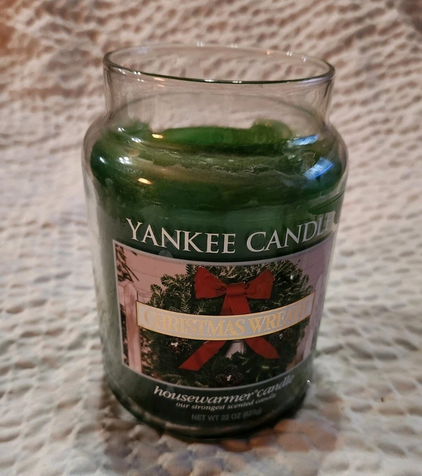 Yankee Candle Company Christmas Wreath Large Jar Candle 22 Oz Previously Burnt - Image 2 of 3
