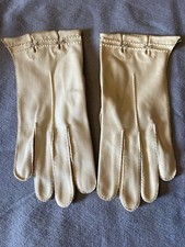 Set Of 4 women's vintage gloves