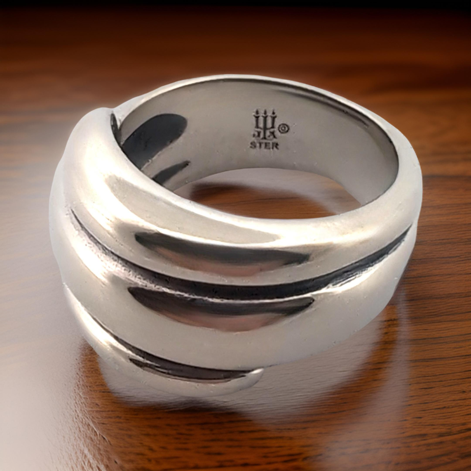 RETIRED JAMES AVERY STERLING SILVER WRAP AROUND DOME RING SIZE 5 7991