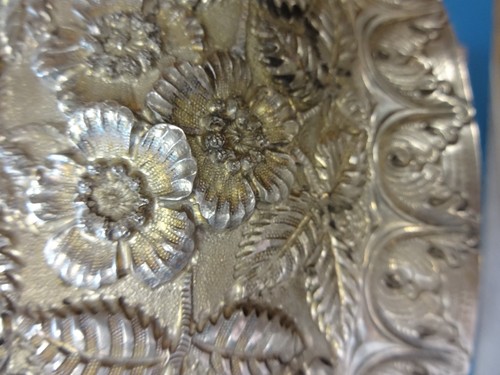 Baltimore Rose by Schofield Repousse Sterling Casserole Dish with 3D Lion #0102 - Picture 7 of 11