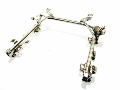 VW Passat B5 3B 2.8 078133681AJ  BENZIN FUEL RAIL ROHR EINSPRITZLEISTE