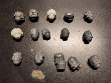 Warhammer 40k - Köpfe / Helme Bits - 18 Stü...