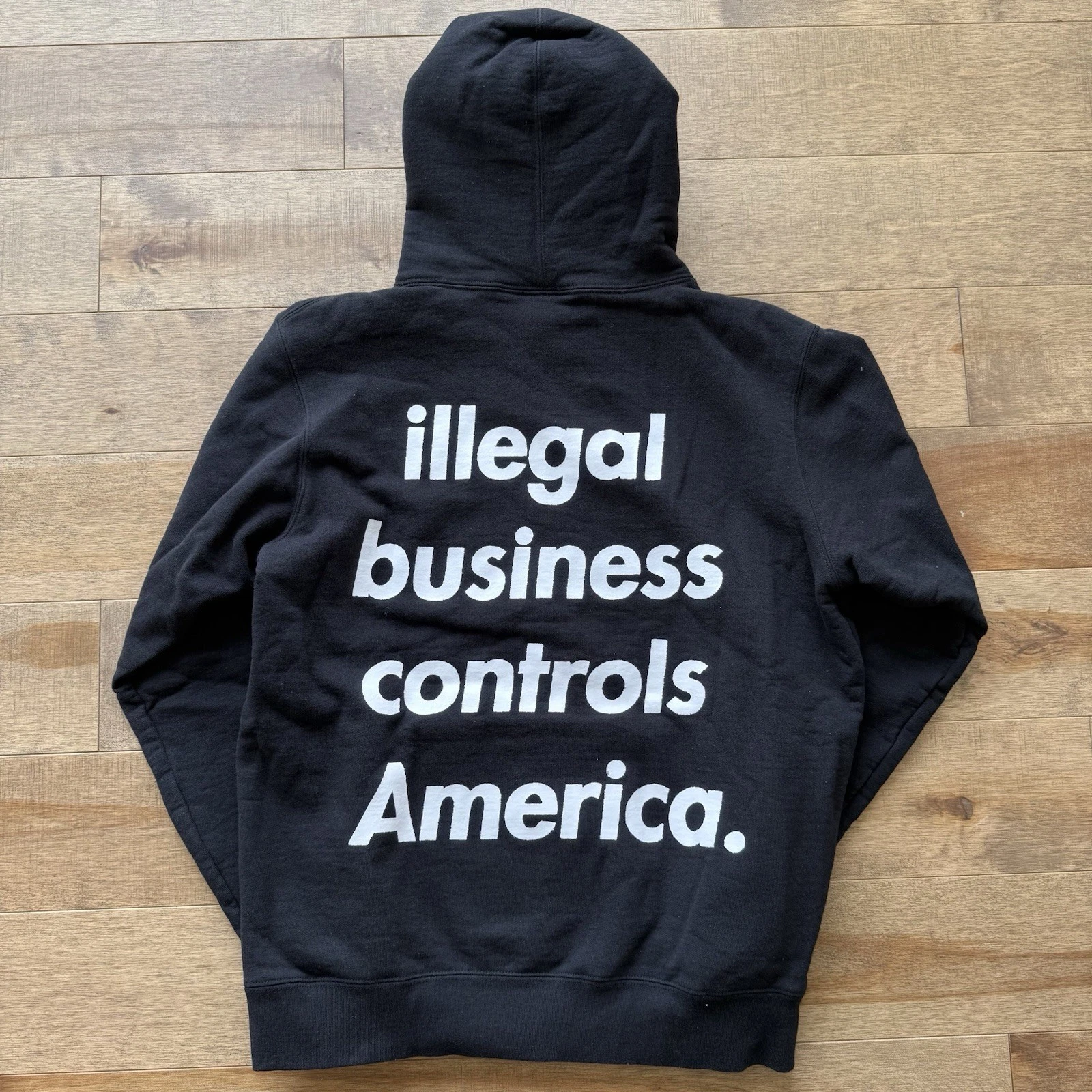 Sweat à capuche Supreme Illegal Business Controls America noir grand