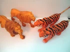 VTG (4) 1975 MARX TOYS SAFARI ADVENTURE LIONS & TIGERS TOY on WHEELS