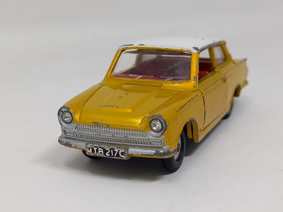 DINKY TOYS 133/139 FORD CORTINA / Scala 1:43 Vintage Toy (Anno 1963) MC112522 - Immagine 3 di 4