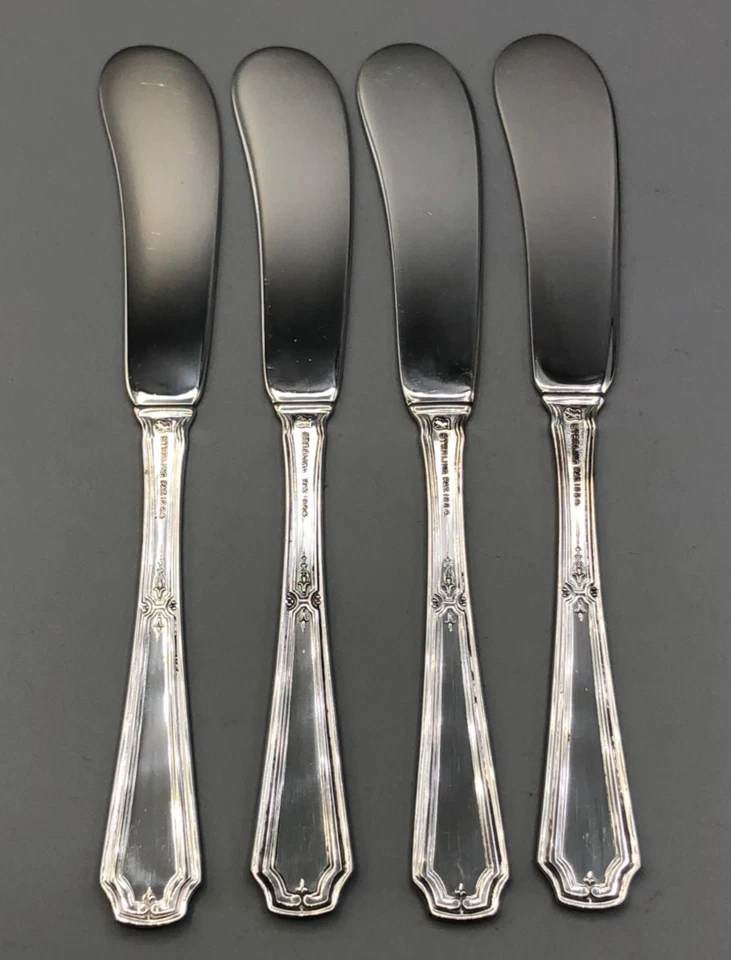 Антикварный набор из 4 плоских разбрасывателей масла Louis XIV от Towle из чистого серебра 5,75 дюйма - Изображение 2 из 3