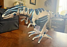 2005 WowWee Roboraptor 32" Robot- Rare Blue/White - Works /NO REMOTE 