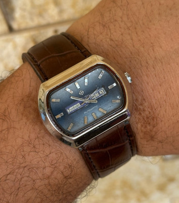 1970's Vintage Zodiac Blue Dial Automatic Watch Tv Square Case Men 36mm Day-Date
