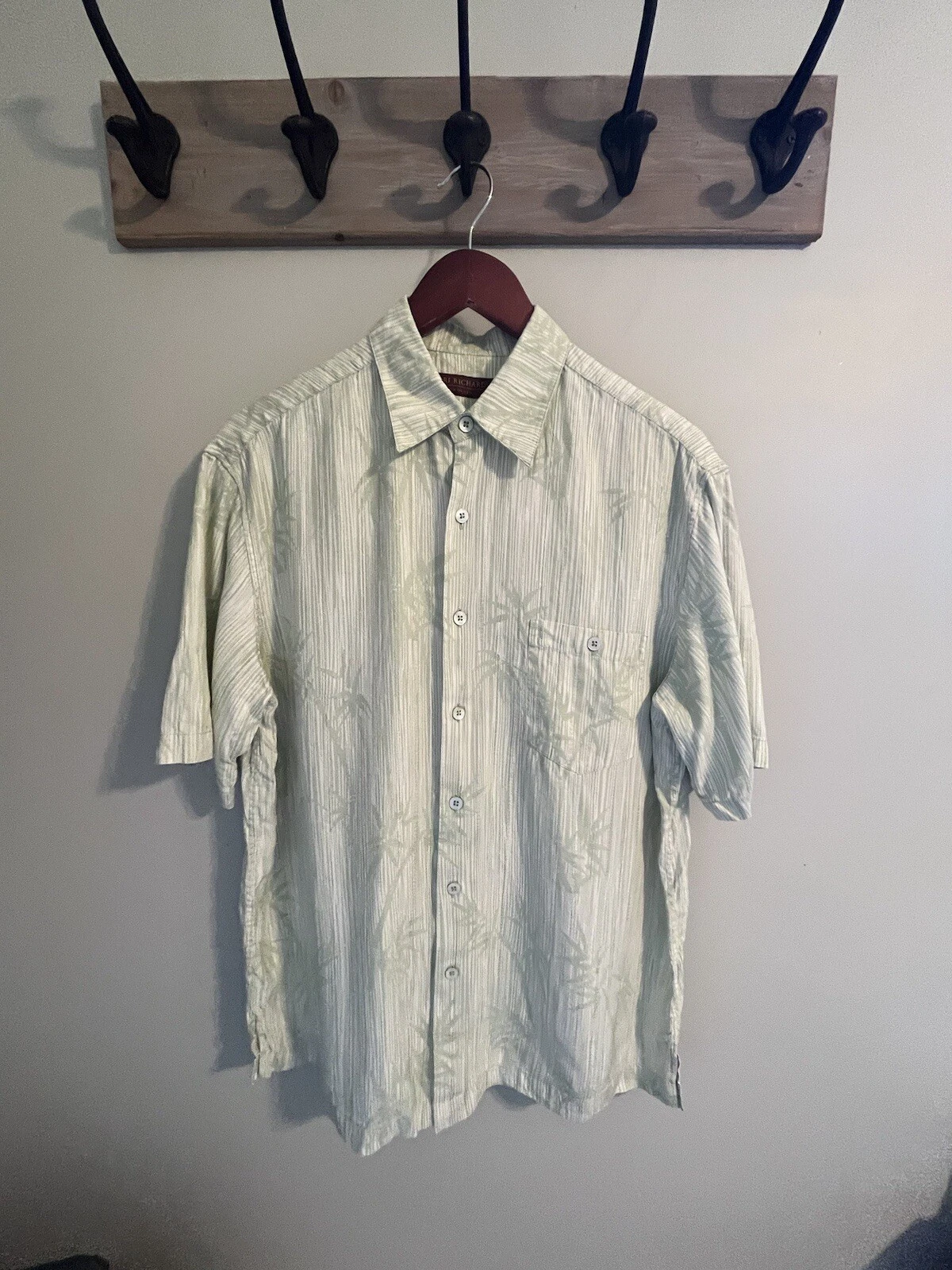 Tori Richard Hawaiian Shirt M Sage green White excellent Condition
Opens in a new window or tab