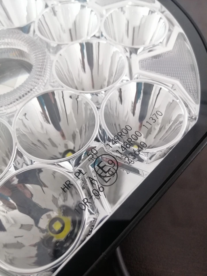 9" Round X2 Full Led Driving Spotlight Spotlamp + Side Light 12V 24V  E-Approved - Image 4 of 4