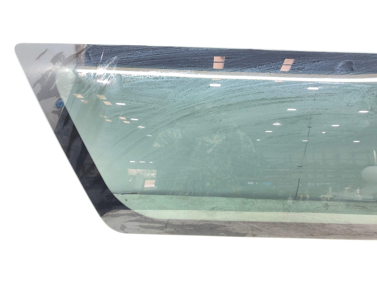 2015 - 2020 CADILLAC ESCALADE ESV OEM LEFT REAR QUARTER GLASS 