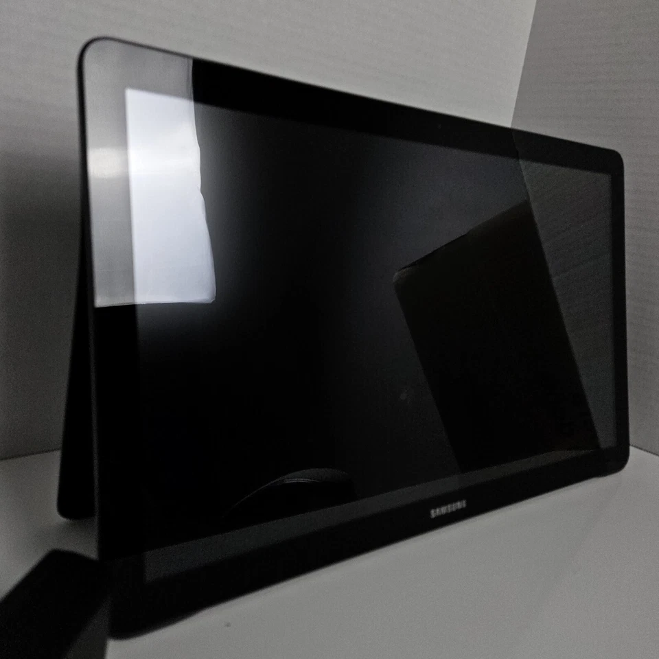 Samsung Galaxy View SMT677A 64GB WiFi 4G ATT with Stand  Charger Bundle G3D - Image 2 of 4