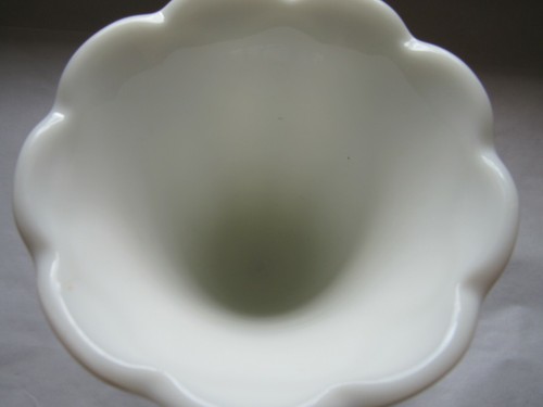 Jarrón de uva con paneles Westmoreland 9" de alto PG-10 - Imagen 9 de 12