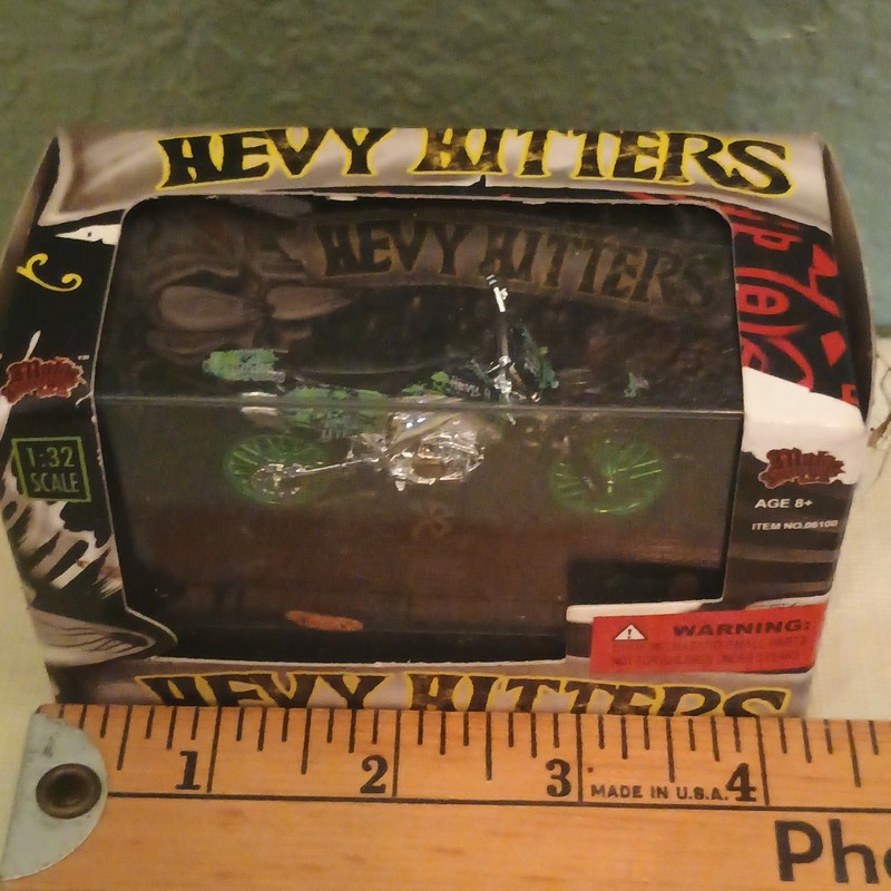 Malibu International Hevy Hitters 1:32 FX Motorcycle Diecast Green/Silver