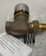 Honeywell 3/4" NPT Male Union Two-Way Unitary Valve VP525C 1032