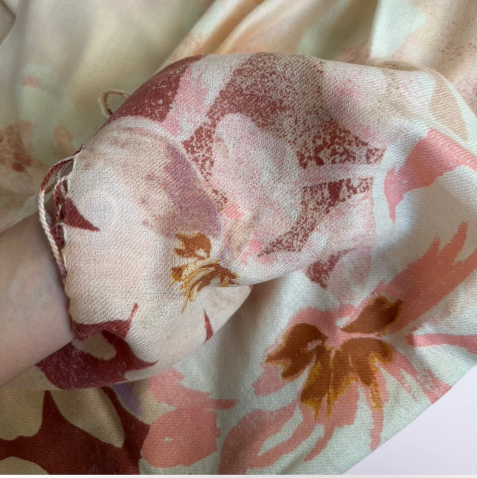 Bufanda envolvente floral de lana y cachemir Nordstrom 74,5x28 nueva con etiquetas Foto 2 de 4