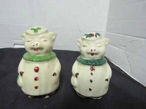 1940s Shawnee Pottery Winnie/Smiley Pig Salt & Pepper Shakers