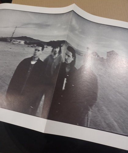 1987 U2 - The Joshua Tree vinyl LP, with Poster Insert, VG+ - Picture 7 of 13