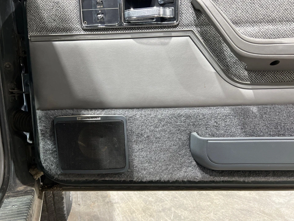 1991 Jeep Cherokee Passenger RH Right Gray Front Door Trim Panel Foto 4 de 4