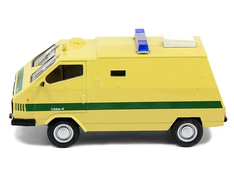 Diecast Soviet car RAF Labbe Cash van DeAGOSTINI 1/43 Scale - Image 2 of 3