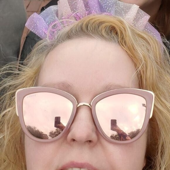 Guess Pink Rose Gold Mirrored Cat Eye Sunglasses with Hardcase for Women-image