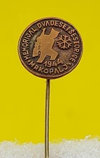 MRKOPALJ 1944. Partisan Memorial, World War II, Croatian pin KASUN vintage badge