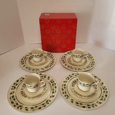 ROYAL LIMITED HOLLY HOLIDAY 12 PC. DINNER SET HOME FOR THE HOLIDAYS
