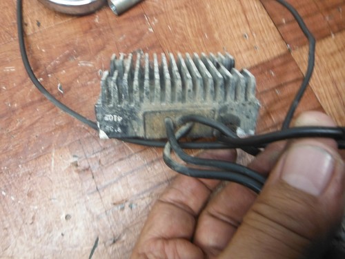 00-03 harley-davidson dyna RECTIFIER VOLTAGE REGULATOR 74518-99A with cover - Picture 7 of 14