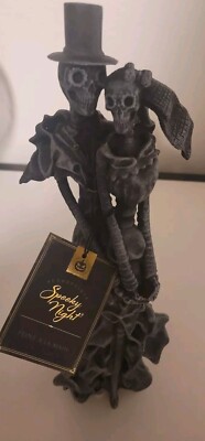 Spooky Night Halloween Skeleton Wraith Couple Figure Highly Detailed