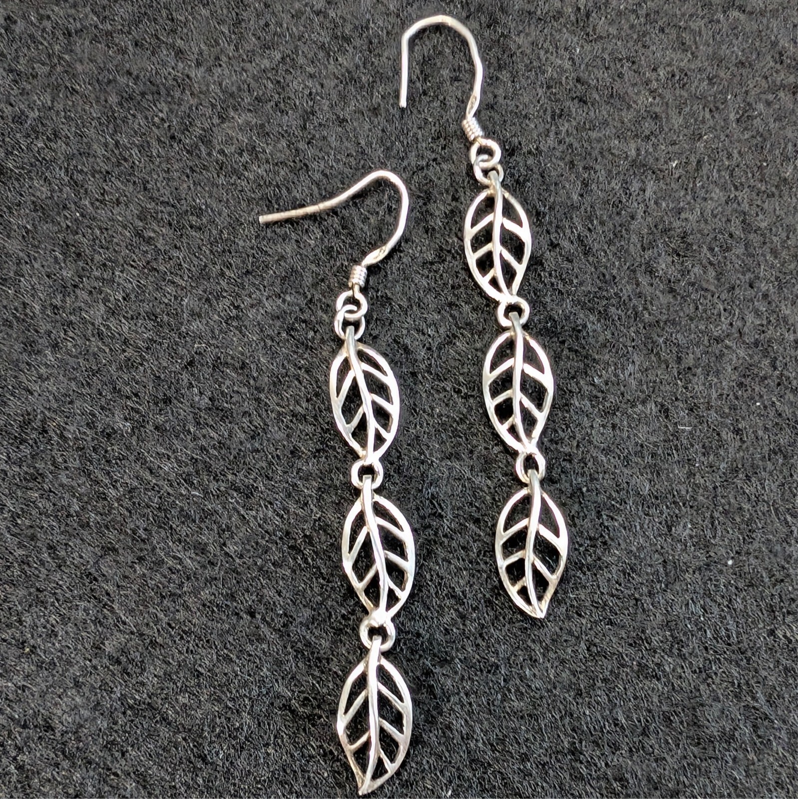 Sterling Silver Leaf Link Dangle Drop Earrings - image 1