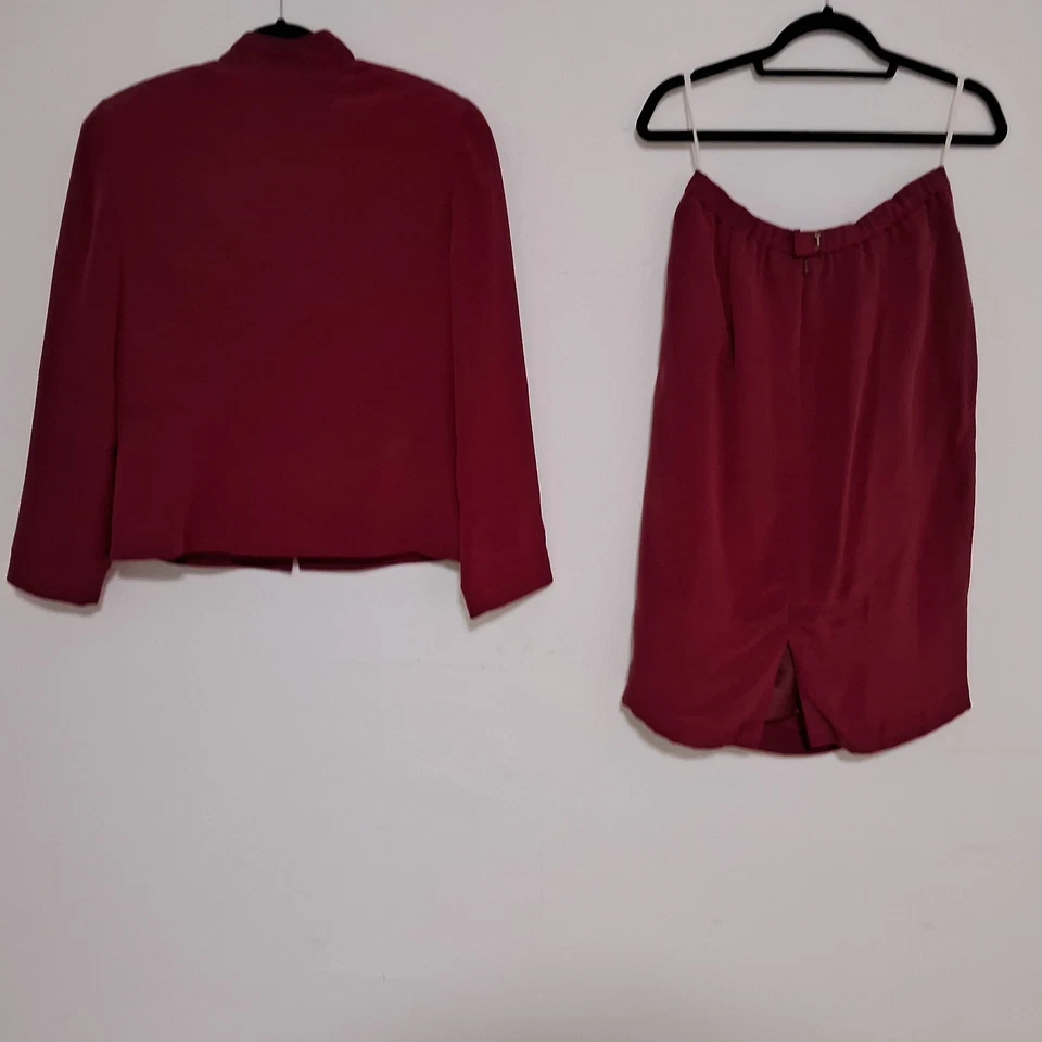 Traje para mujer Shomi By Miller chaqueta roja falda lápiz talla 10 100 % seda Foto 2 de 4