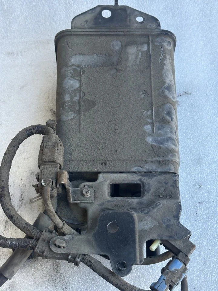 Toyota Avalon 2000 2001 2002 2003 2004 bote de carbón de vapor de combustible 77740-06102 Foto 3 de 4