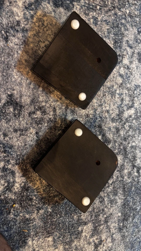 "2 patas de sofá Broyhill genuinas de bajo perfil de 1,5""" Foto 3 de 4