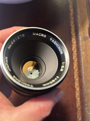 Yashica Tomioka Yashinon Macro 60mm f2.8 Lens M42 Screw Mount & Presets - Picture 2 of 8