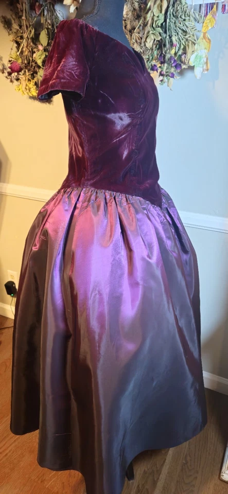 Vintage 1980s Maroon Loralie Prom Dress With Velvet Bodice Mkd Sz 12 - Image 3 of 4