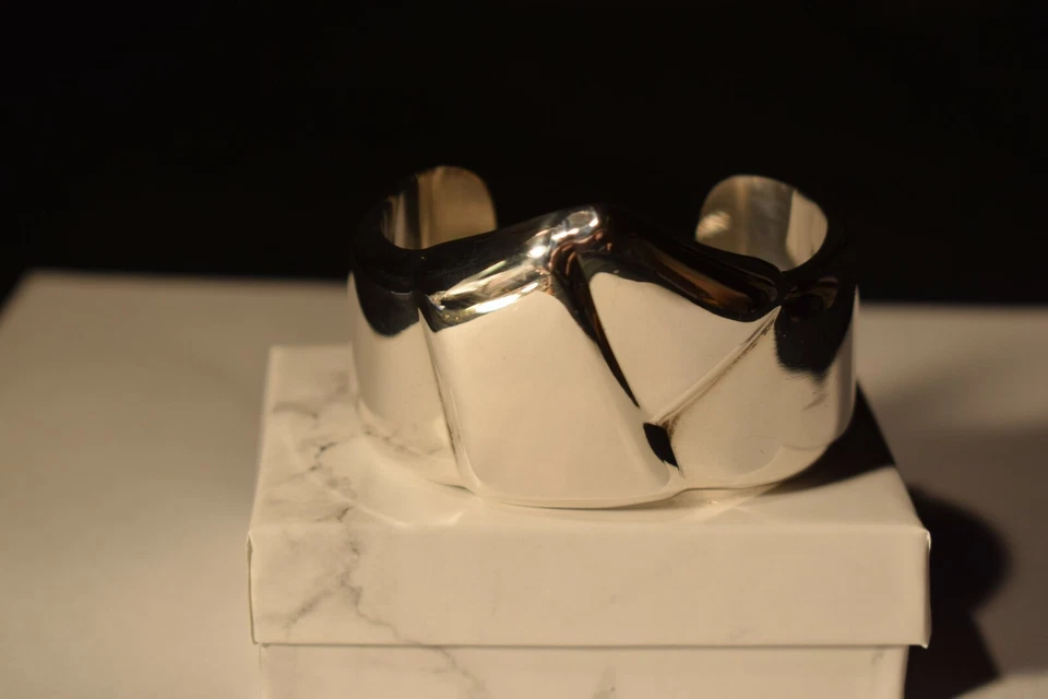 Brazalete de plata esterlina pulido Tiffany & Co 1978 Elsa Peretti lote 75