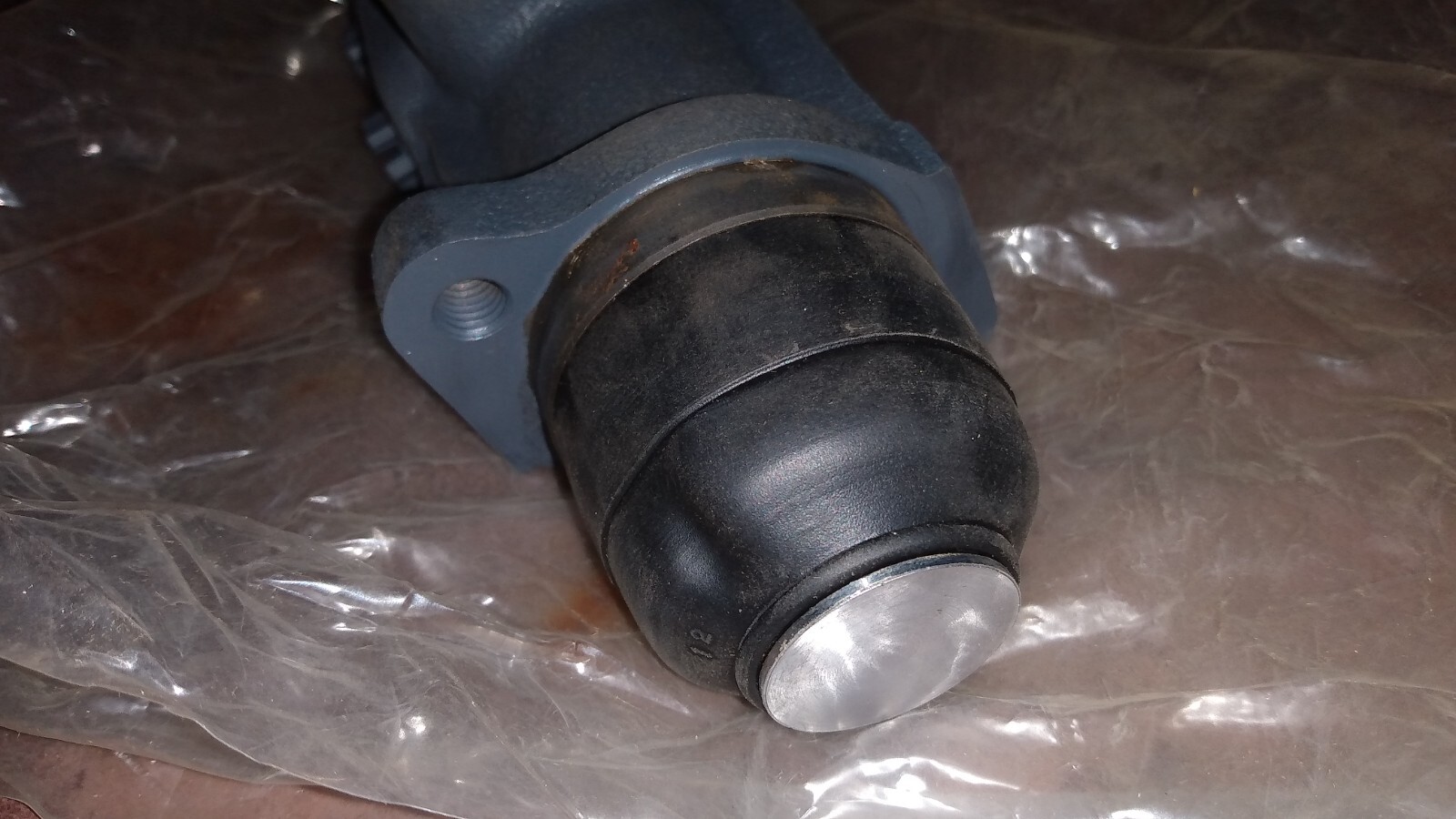 JOHN DEERE HYDRAULIC BRAKE VALVE AT173073 ( ref: R978726638 - MB08  