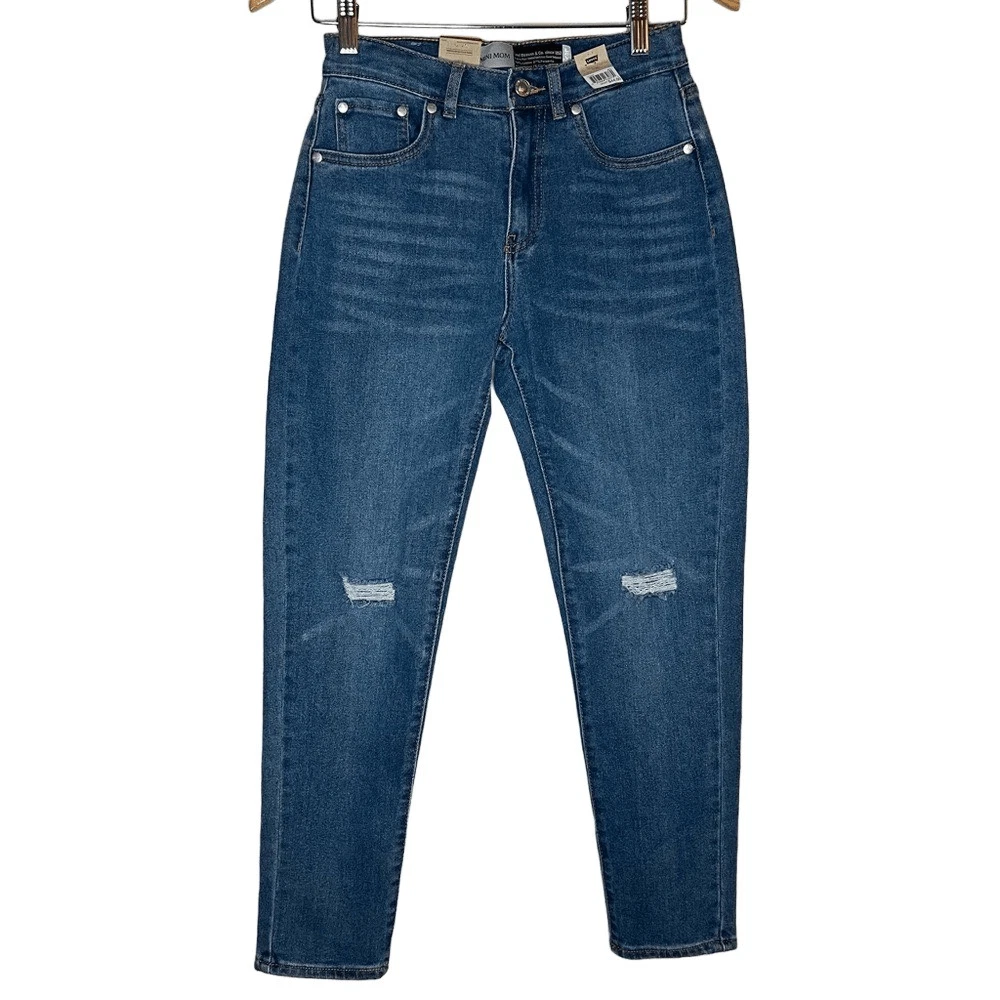 Levi's premium store mom jeans