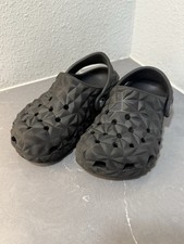 CROCS Classic Geometric Clog Unisex Slip On Shoes Waterproof, Black Kid s Sz 11C