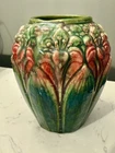 ANTIQUE BRUSH MCCOY AMARYLLIS MAJOLICA ARTS & CRAFTS ART POTTERY VASE