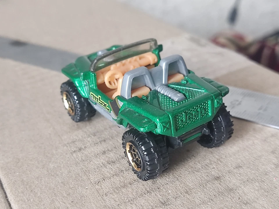 Vintage retrò auto Jeep Hurricane, scatola fiammiferi, piccolo modello di auto - Immagine 3 di 4