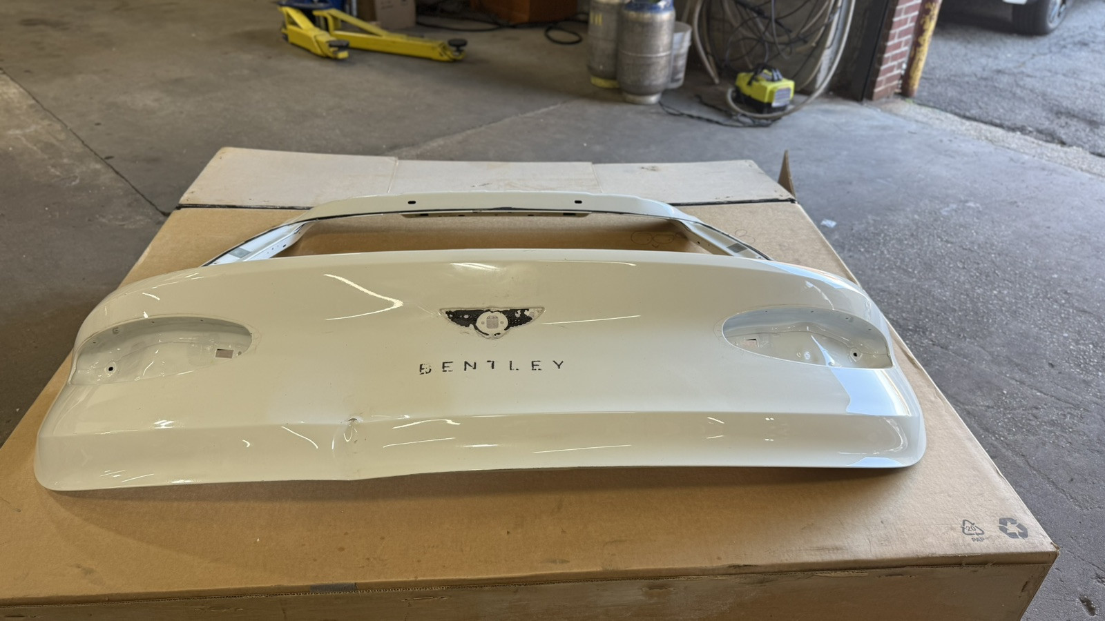 2023 Bentley Bentayga OEM Rear Tail Gate Aluminum With Minor Dent Trunk