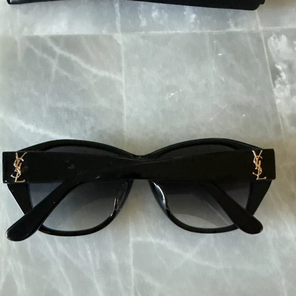 Óculos de sol Yves Saint Laurent YSL - Imagem 4 de 4