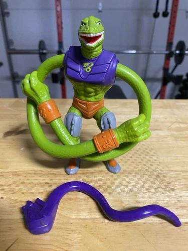 MOTU MASTERS OF THE UNIVERSE SSSQUEEZE SQUEEZE ACTION FIGURE VINTAGE 1986 HEMAN