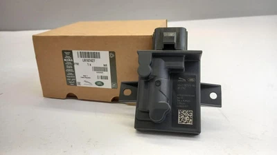 Genuine RANGE ROVER Velar 2017- Fuel Pump Drive Control LR187427 - Image 1 of 3