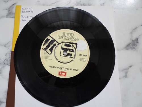 Cliff Richard - Please Don't Fall In Love / Too Close... EMI 5437 (1983) VG+