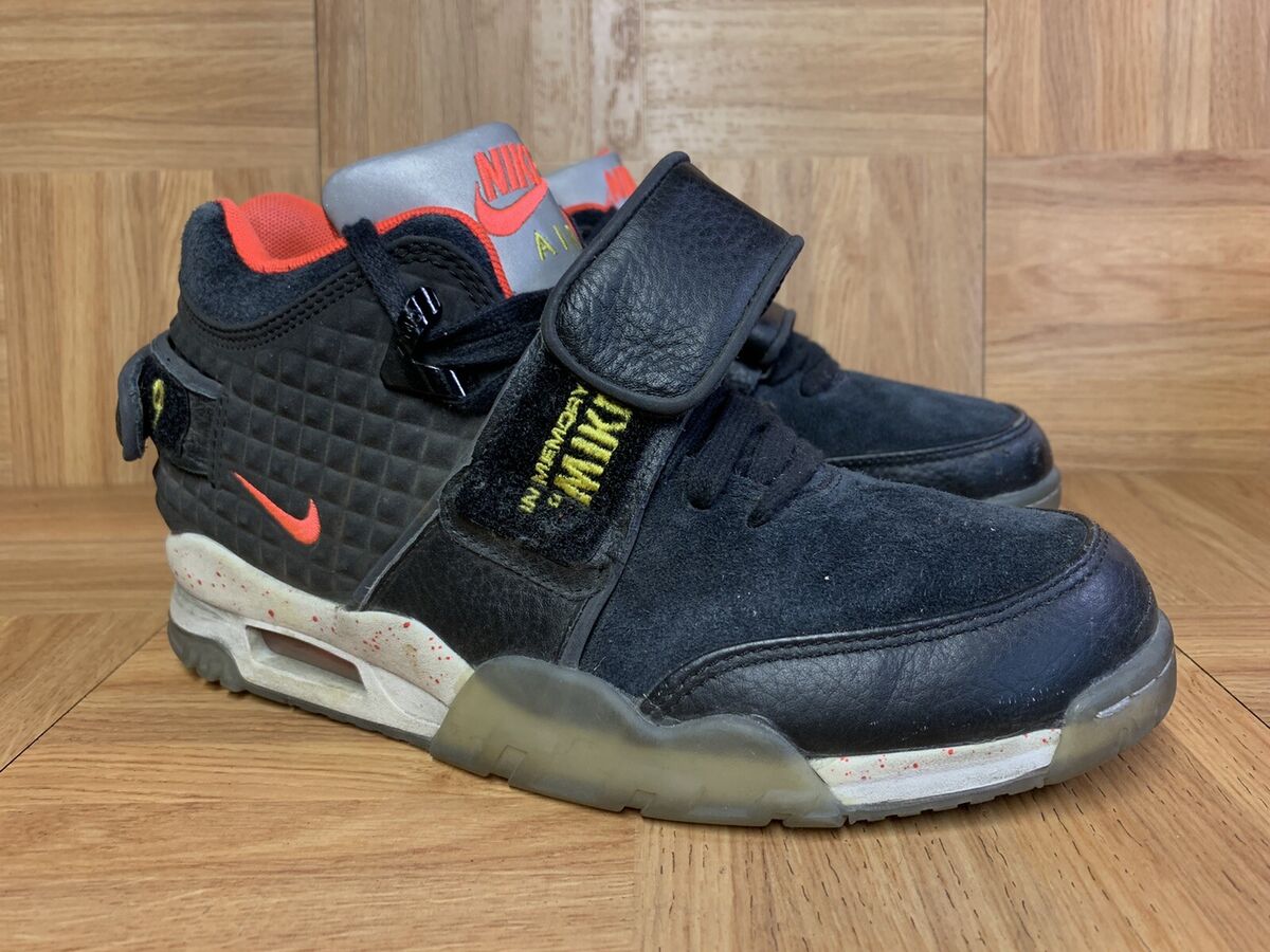 RARE🔥 Nike Air Trainer Victor Cruz Bright Crimson Sz 7 RARE🔥 Nike Air Trainer Victor Cruz Bright Crimson Sz 7