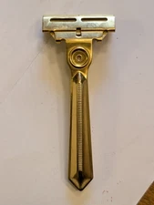Rare VINTAGE  SCHICK Model D  1st INJECTOR  Safety Razor. Gold plated.