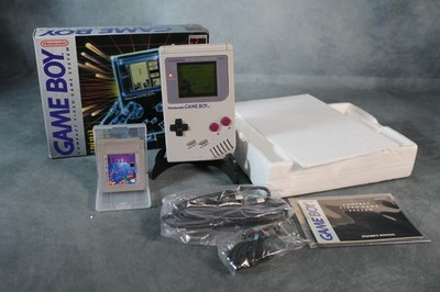 Nintendo Game Boy Classic   Tetris Edition   OVP + Papp-Inlay   Zubehörpaket